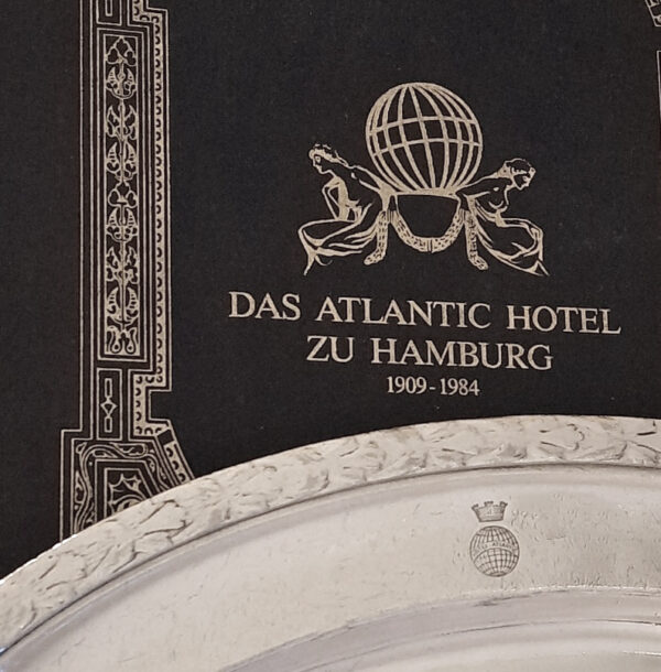 Wenn über 100 Jahre altes ServiceGeschirr erzählen könnte.... Jugendstil Servierplatte von 1909 - Krupp Berndorf versilbert - ATLANTIC Hotel Hamburg