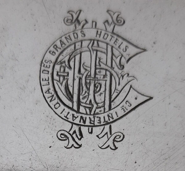 Antiker Flaschenuntersetzer datiert 1900 versilbert  Armand Frénais, Paris  Compagnie Internationale des Grands Hôtels – Bild 3