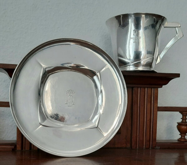 Art Déco KünstlerEntwurf - Große SchokoladenTasse/Untertasse um 1925 - Christofle/Gallia versilbert - aus berühmtem Pariser Restaurant – Bild 3