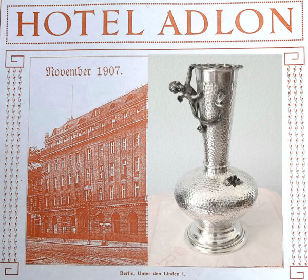 Große versilberte Tischvase 1907  WMF zeittypisches Dekor  aus legendärem Hotel ADLON, Berlin