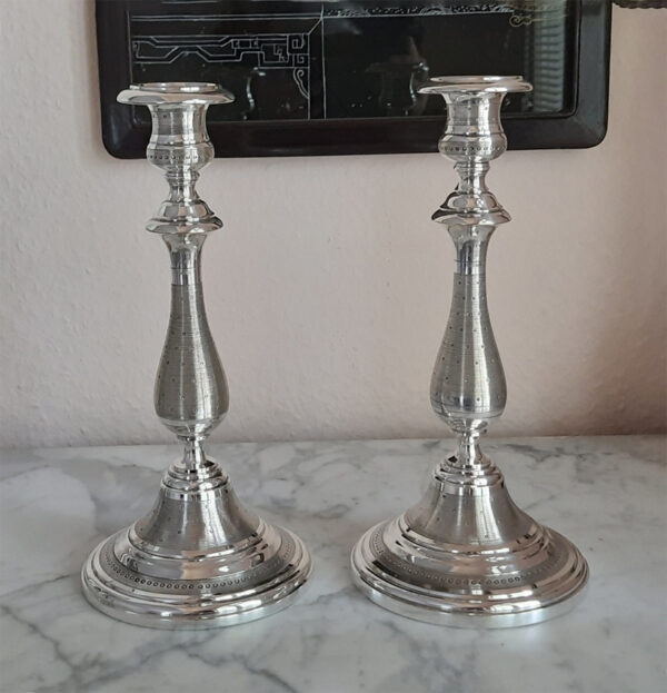 Belle Époque  Paar Kerzenleuchter um 1915  versilbert A. Frénais, Paris. aus legendärem Grandhotel an der Côte d'Azur – Bild 11