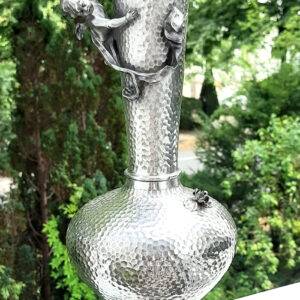 Große versilberte Tischvase 1907  WMF zeittypisches Dekor  aus legendärem Hotel ADLON, Berlin
