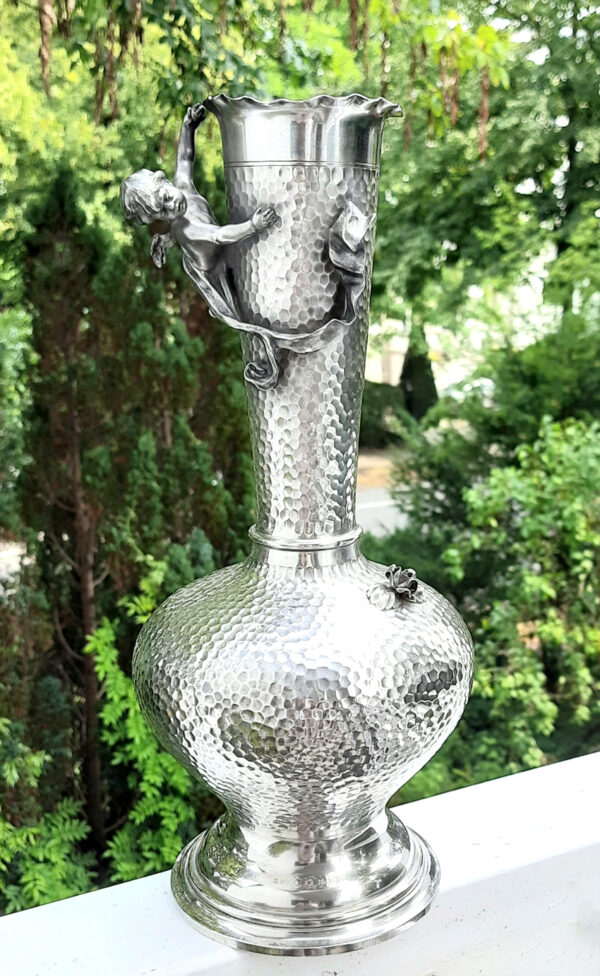 Große versilberte Tischvase 1907  WMF zeittypisches Dekor  aus legendärem Hotel ADLON, Berlin – Bild 2