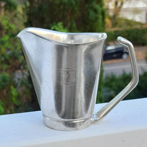 KünstlerEntwurf  Sahnegießer 1950er Jahre   versilbert WMF   Hotel am Zoo Berlin