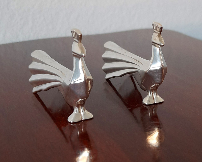 Paar figürliche Messerbänkchen 1950er Jahre KünstlerEntwurf versilbert Christofle aus berühmtem Pariser RevueTheater – Bild 6