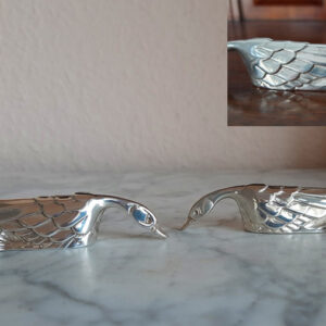 Paar figürliche Messerbänkchen 1950er Jahre  Künstler-Entwurf  versilbert Christofle  aus legendärem Pariser Revue-Theater