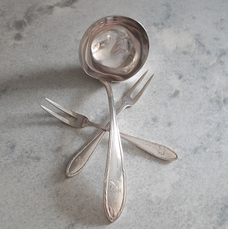 Kleine Servierkelle + 2 Aufschnittgabeln von 1929 versilbert Koch & Bergfeld Passagierdampfer BREMEN, Norddeutscher Lloyd – Bild 7