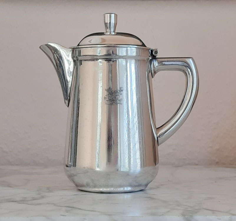 Maritimes Portions-Kaffeekännchen von 1959 versilbert, WMF Provenienz: TS "BREMEN", Norddeutscher Lloyd – Bild 2
