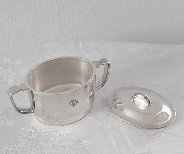 Art Déco Zuckerdose und Sahnegießer von 1935 versilbert, Werksentwurf Krupp Berndorf aus legendärem Café in Venedig – Bild 4