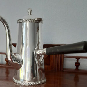 Seltene US Navy  Kaffee-, Kakao- und/oder Teekanne um 1940, qualitätsvoll versilbert, Reed & Barton U.S.A.