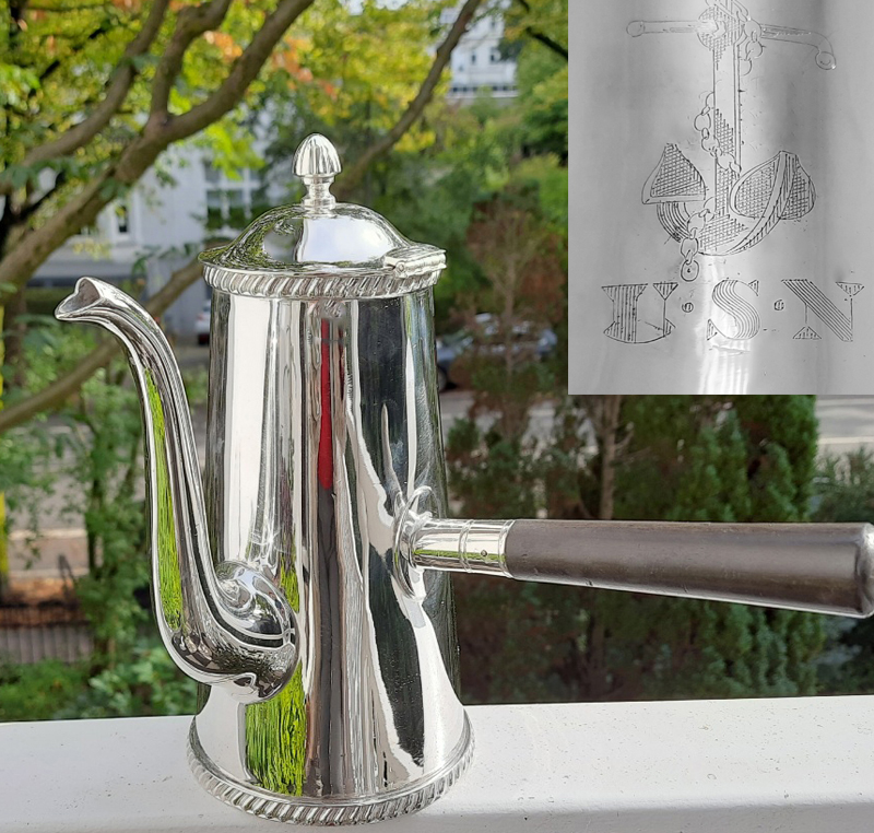 Seltene US Navy Kaffee-, Kakao- und/oder Teekanne um 1940, qualitätsvoll versilbert, Reed & Barton U.S.A.