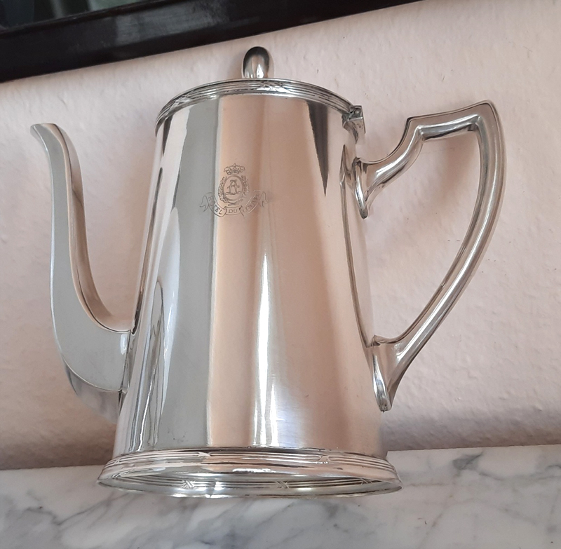 Kaffeekern um 1915, Kreuzband Dekor, versilbert C.F. Hutschenreuter, aus legendärem Pariser Grandhotel – Bild 3