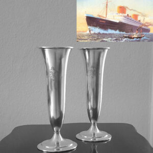 Art Déco 1928 Vasenpaar KünstlerEntwurf versilbert Koch & Bergfeld aus 1st-class-Service Passagierdampfer BREMEN, Norddeutscher Lloyd