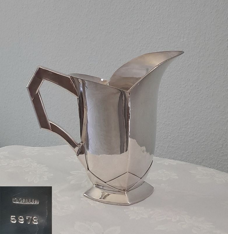 Ein Stück Pariser Eleganz aus den 1920er Jahren, versilberter Wein-/Saftkrug, Christofle-Gallia, KünstlerEntwurf, aus legendärem Pariser Palasthotel – Bild 8
