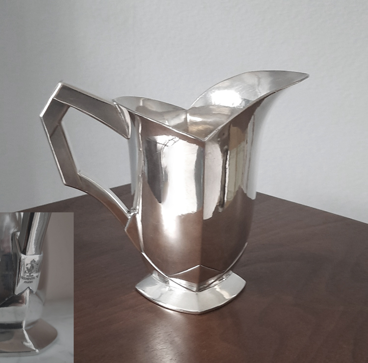 Ein Stück Pariser Eleganz aus den 1920er Jahren, versilberter Wein-/Saftkrug, Christofle-Gallia, KünstlerEntwurf, aus legendärem Pariser Palasthotel – Bild 5