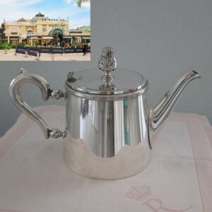 Belle Époque  Antike große Teekanne (1 Liter) ca. 1910, versilbert, aus dem legendären Café de Paris, Monte Carlo